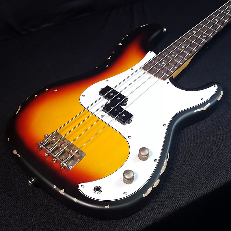 

Басс гитара Vintage Icon Distressed V4MR SSB Sunburst 4 String Bass