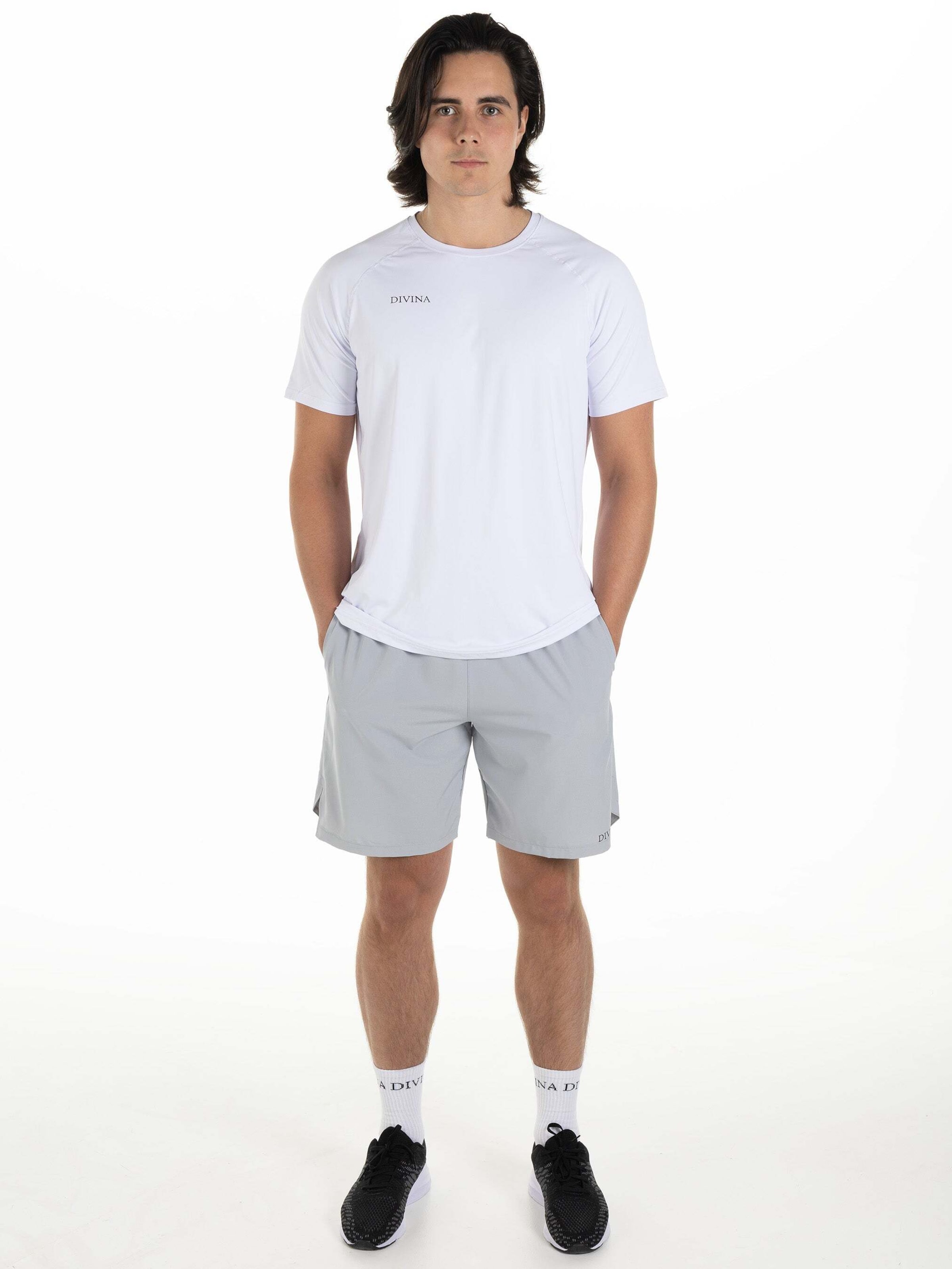 

Divina Шорты свободного кроя 'Miles' в сером цвете