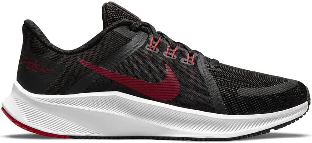 Мужские беговые кроссовки Nike Quest 4, Black University Red White Dk Smoke Grey — фото 3