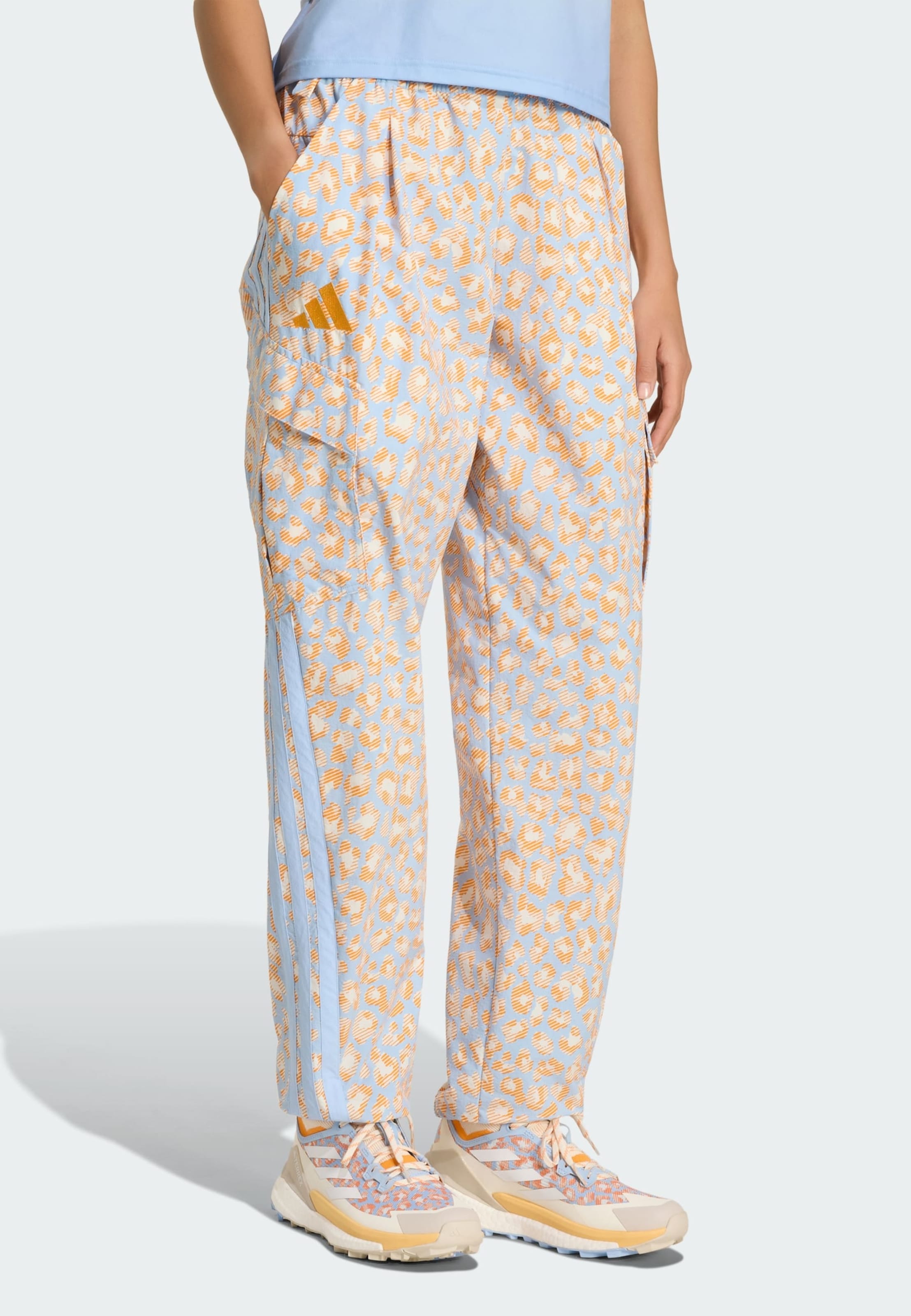 ADIDAS TERREX Штаны Outdoor Loose fit 'Xploric Clima365' в светло-голубом цвете — фото 2