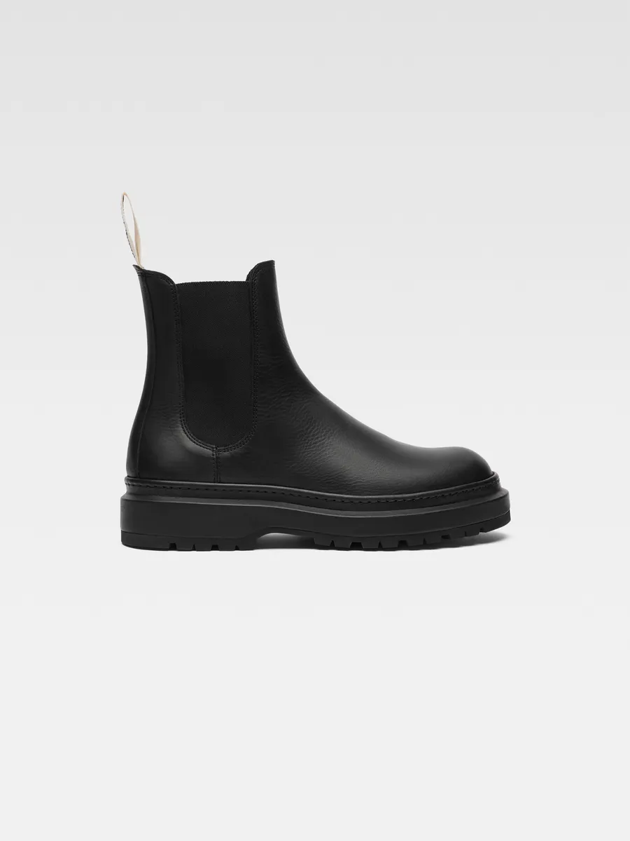 

Массивные ботинки челси Les bottines Павана Jacquemus, черный