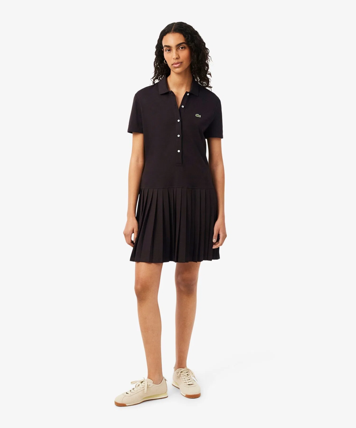 Платье-поло LACOSTE из хлопка-пике с плиссировкой, белое — фото 2