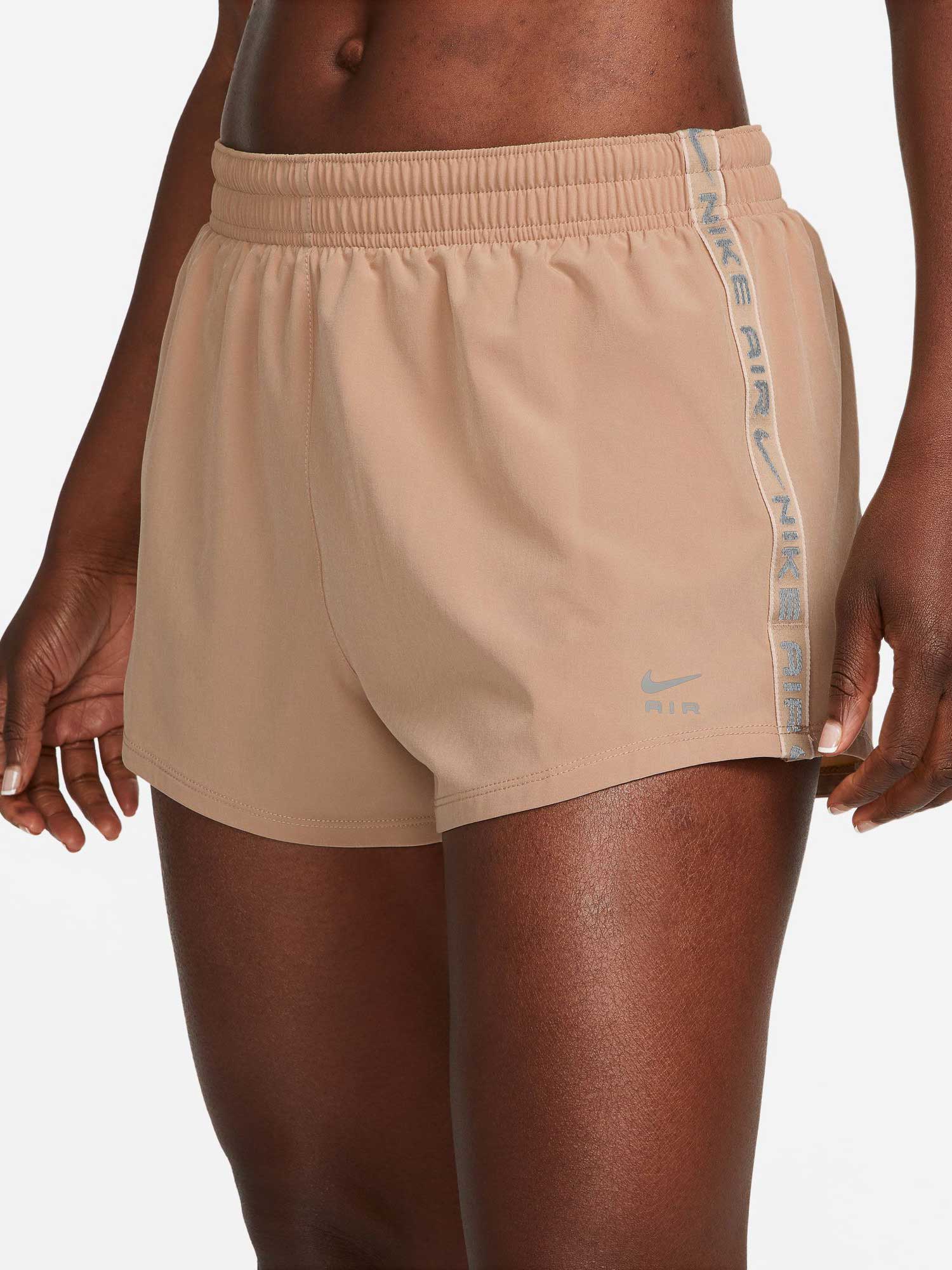 

Шорты Nike W NK AIR DF MR 3 BR SHORT, разноцветный