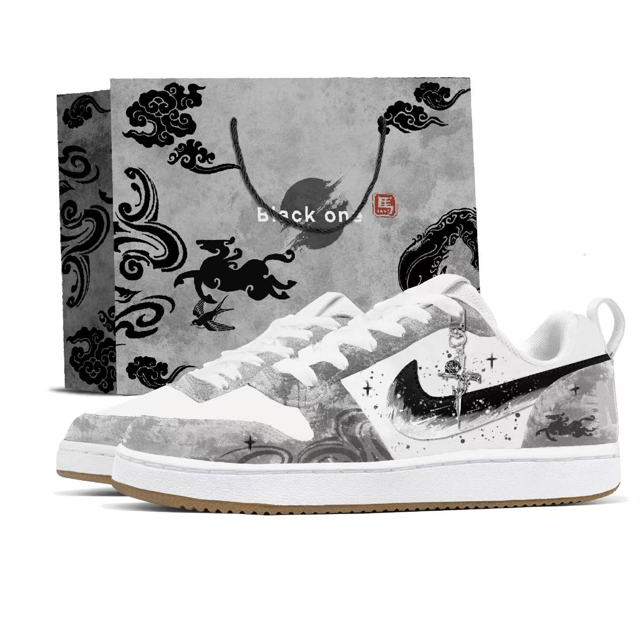 

Обувь для скейтбординга Court Borough New Year Limited CNY: противоскользящие, износостойкие, легкие низкие кеды для верховой езды Nike, черный белый gift bag