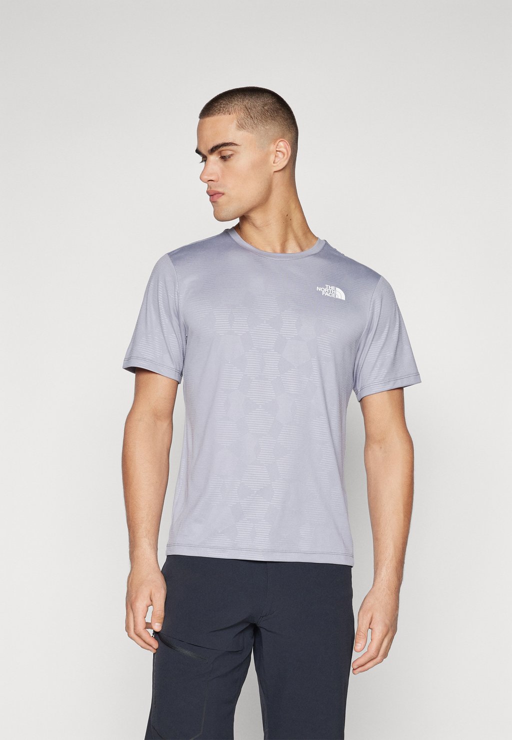 

Спортивная футболка TEE EMBOSSED The North Face, серый