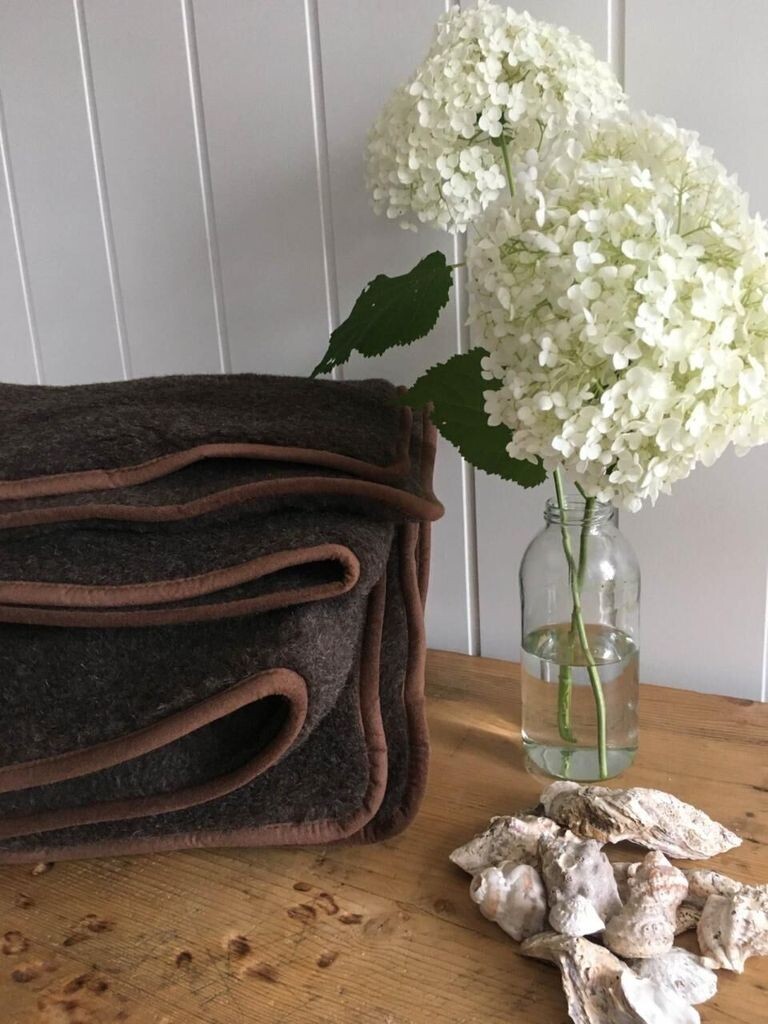 

Одеяло из мериносовой шерсти - цвет: коричневый | Размер: 140x200 Hollert German Leather Fashion