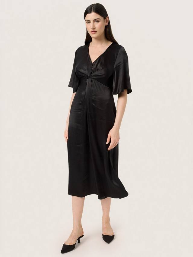 

Платье с атласным узлом спереди от milu Soaked In Luxury, черный