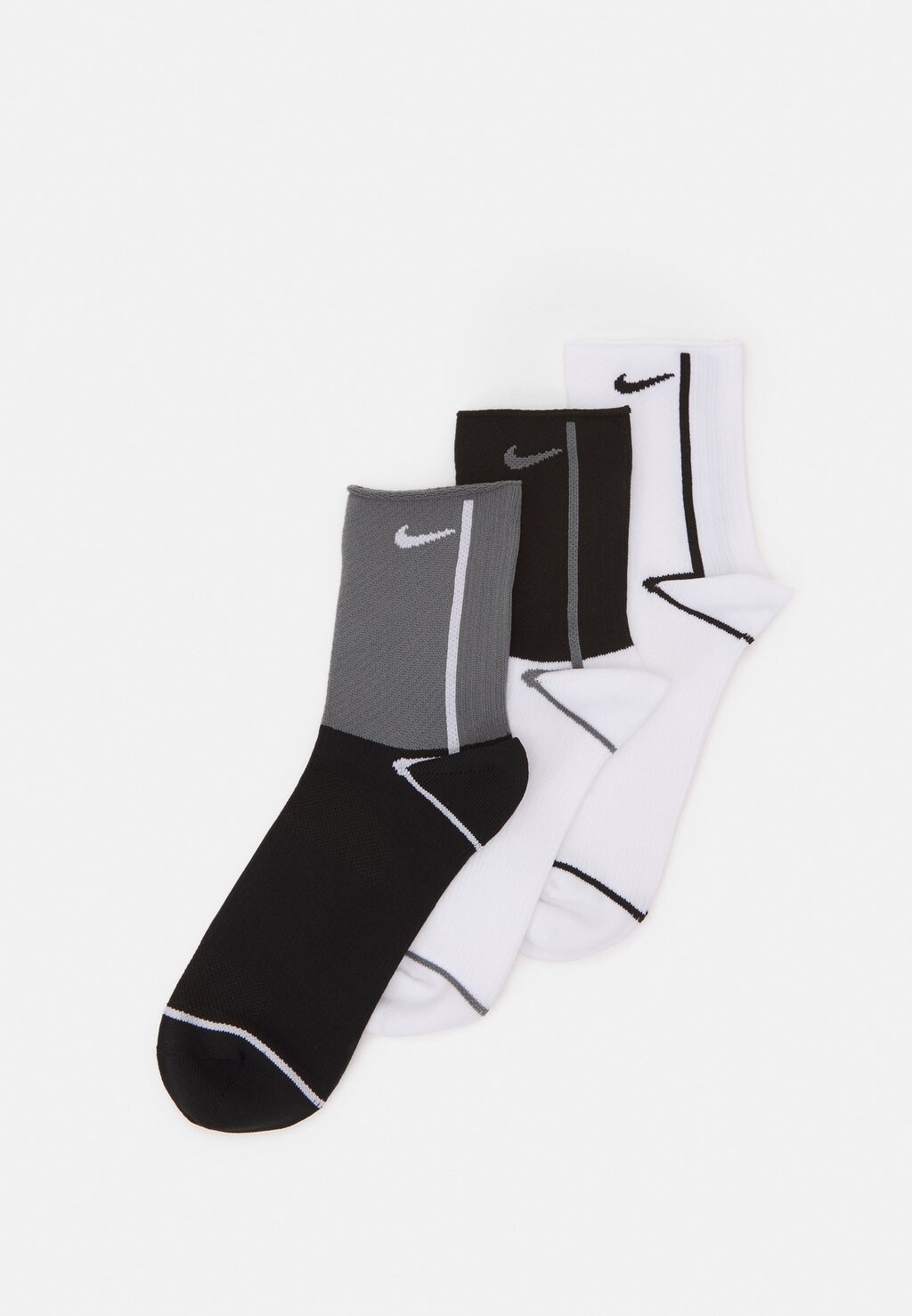 

Спортивные носки Nike, мультиколор