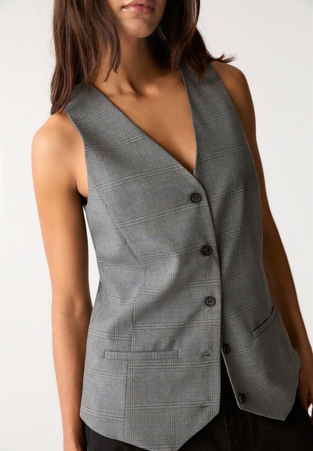 

Жилет CHECK PULL&BEAR, темно-серый