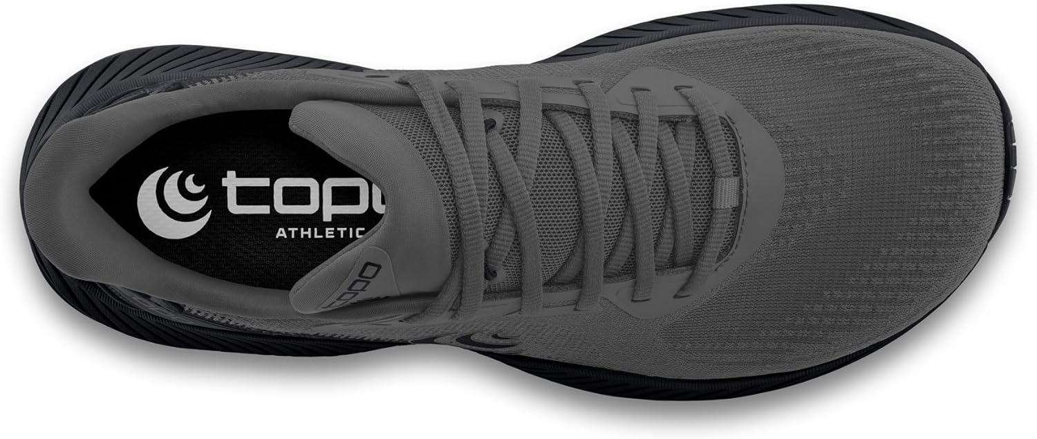 Мужские кроссовки Topo Athletic FLI-Lyte 6 с легкой конструкцией и комфортной посадкой, перепад 3 мм, для бега по шоссе, черный/угольный — фото 4