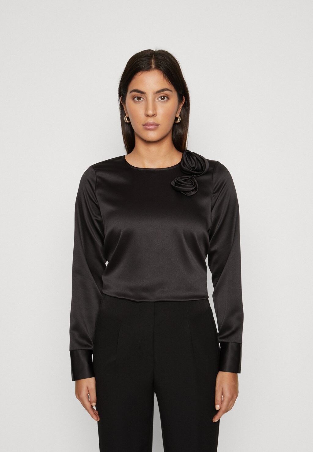 

Широкая рубашка манга Vero Moda VMLIS O NECK ROSE, черный