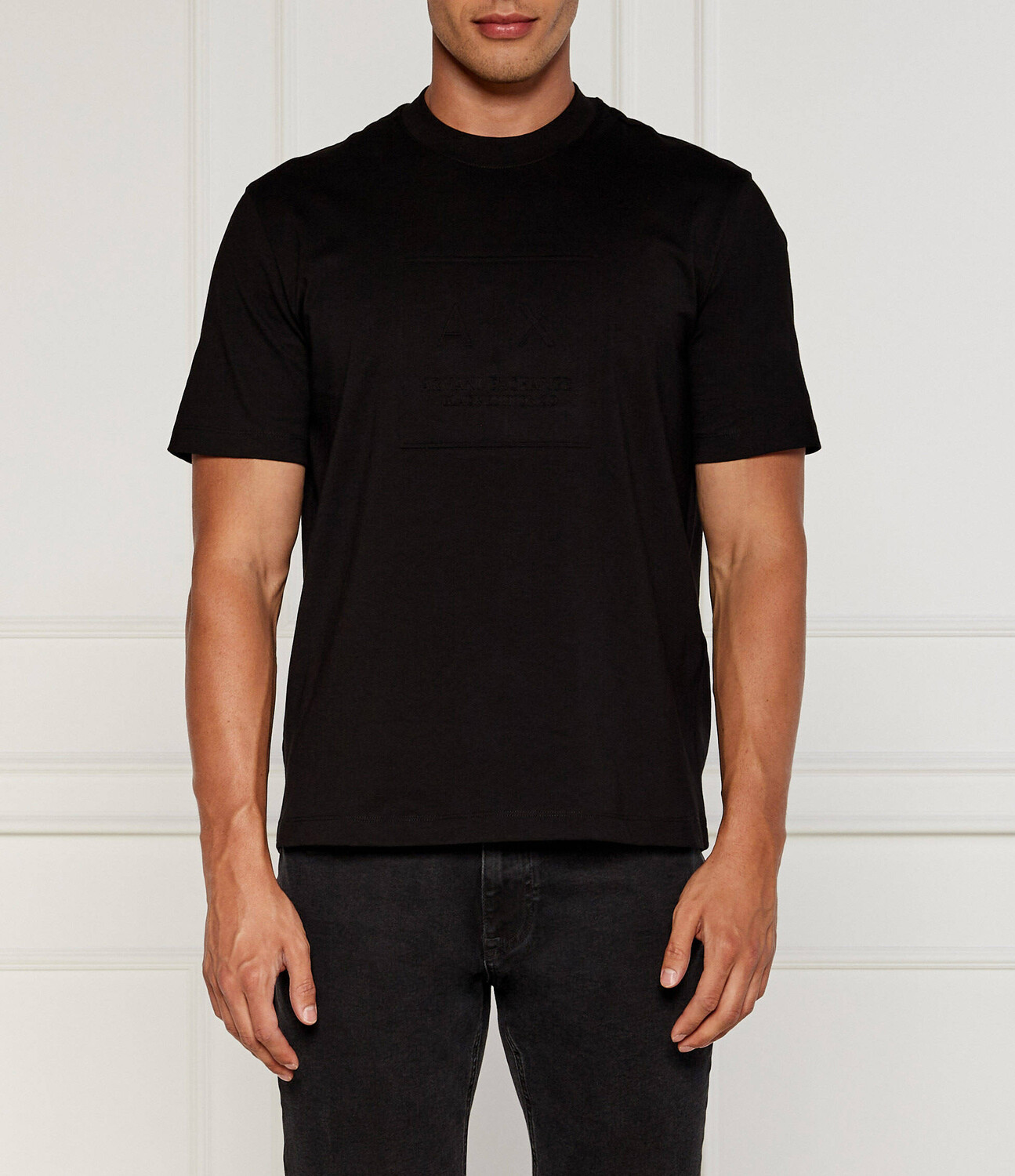 

Футболка Armani Exchange Regular Fit, черный