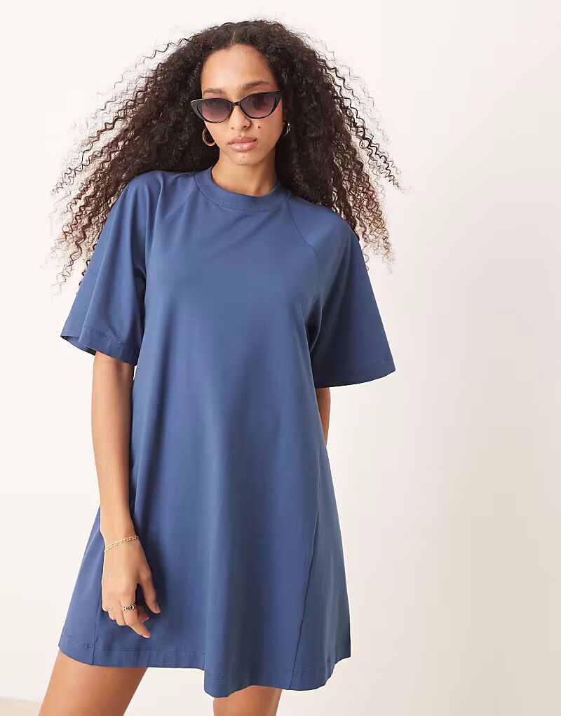 

Футболка-мини-платье ASOS DESIGN синего цвета