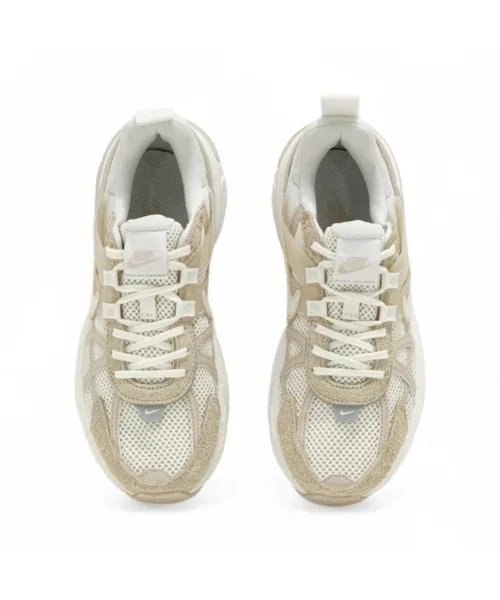 Женские кроссовки NIKE WMNS V2K RUN бежевые — фото 4