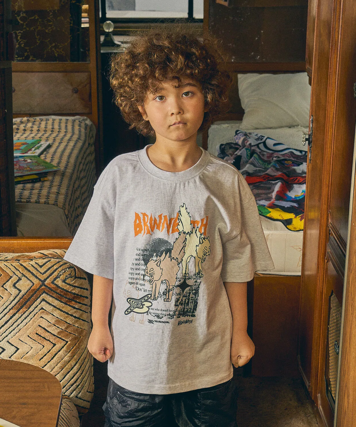 Детская футболка Kids Cats Pigment, пепельная, от Brownbreath Kids