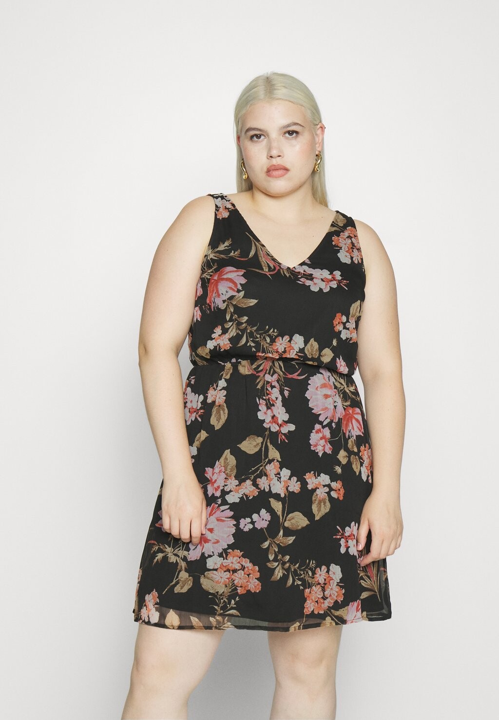 

Летнее платье Vero Moda, черный/розовый
