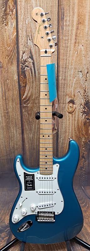 

Электрогитара Fender Player Stratocaster Left-Handed with Maple Fretboard 2021 Tidepool