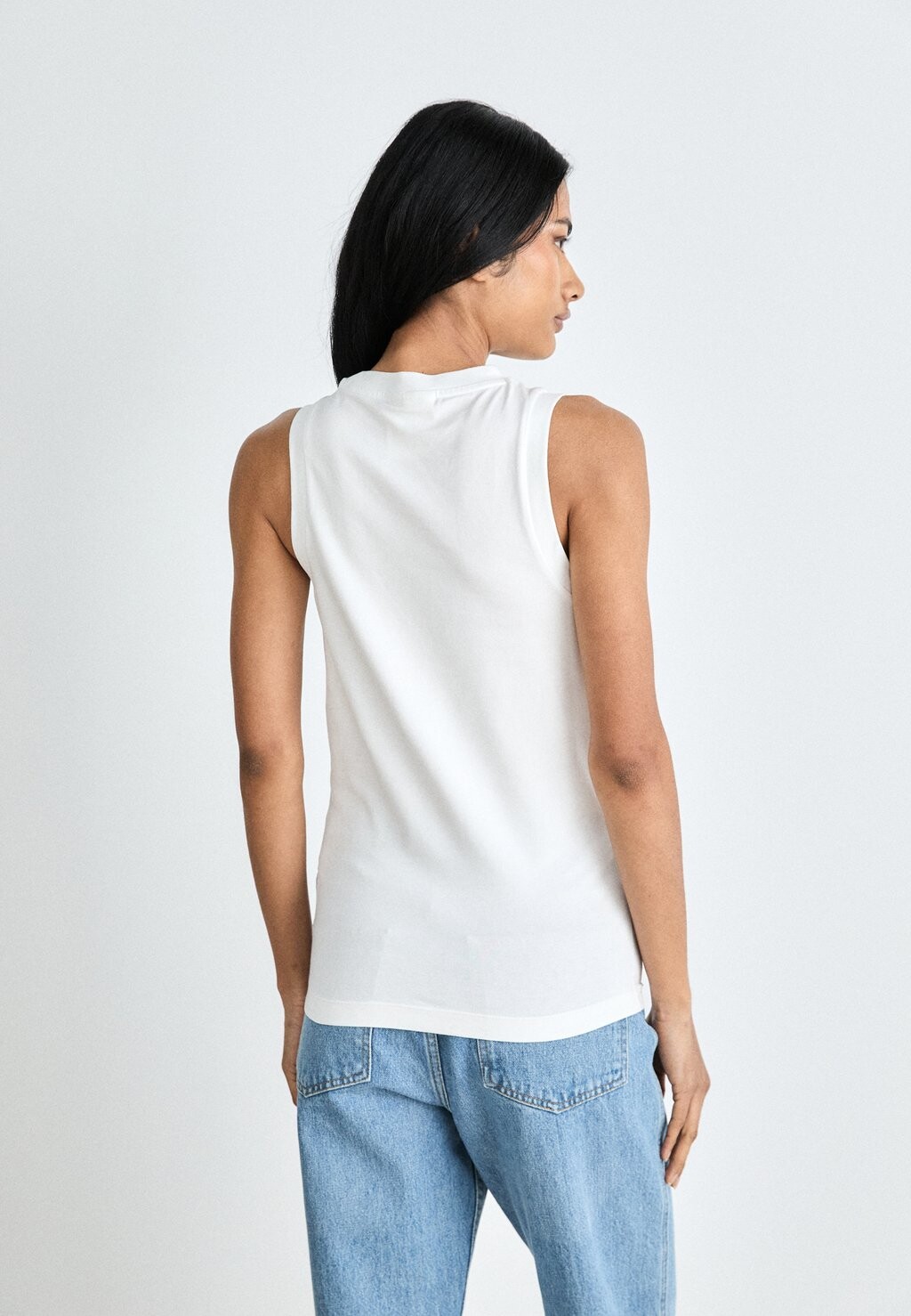 

Топ Monologo Graphic Tank Calvin Klein, белый