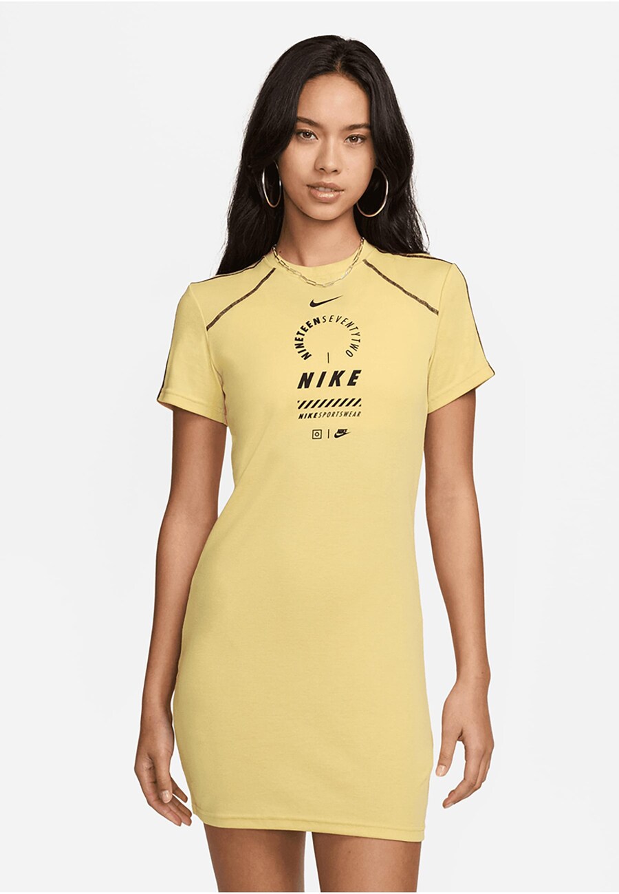 

Платье NIKE, светло-желтый