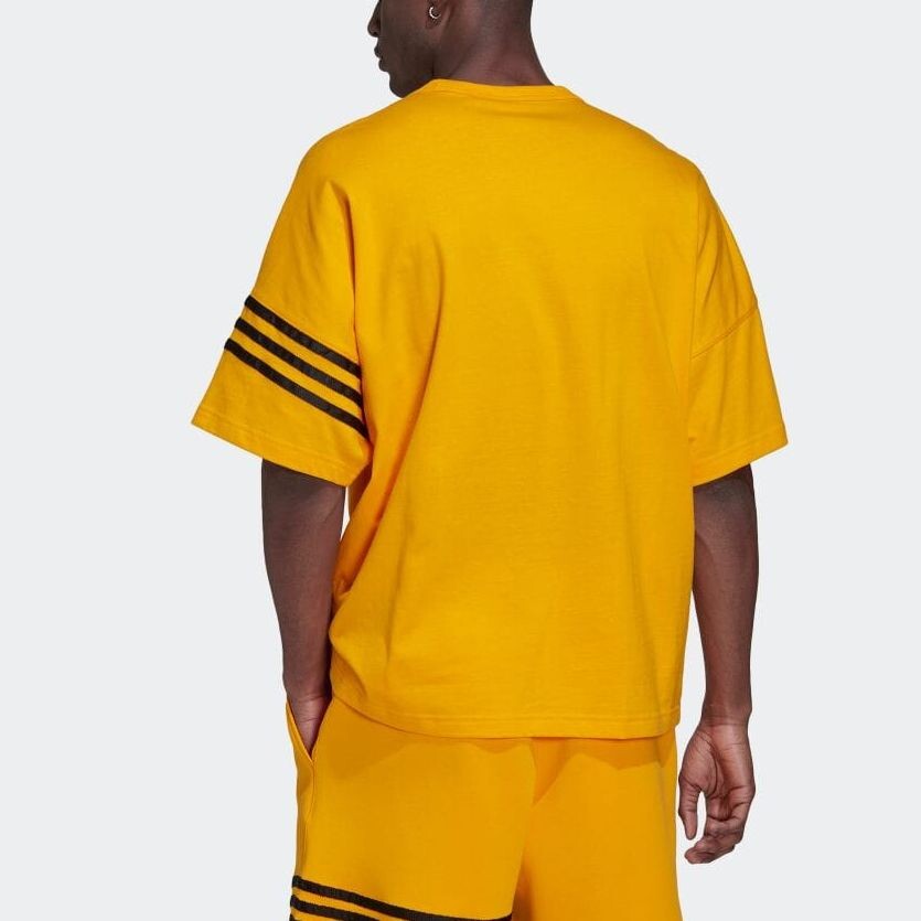 Футболка Neuclassics мужская золотая Adidas Originals, цвет Gold — фото 3
