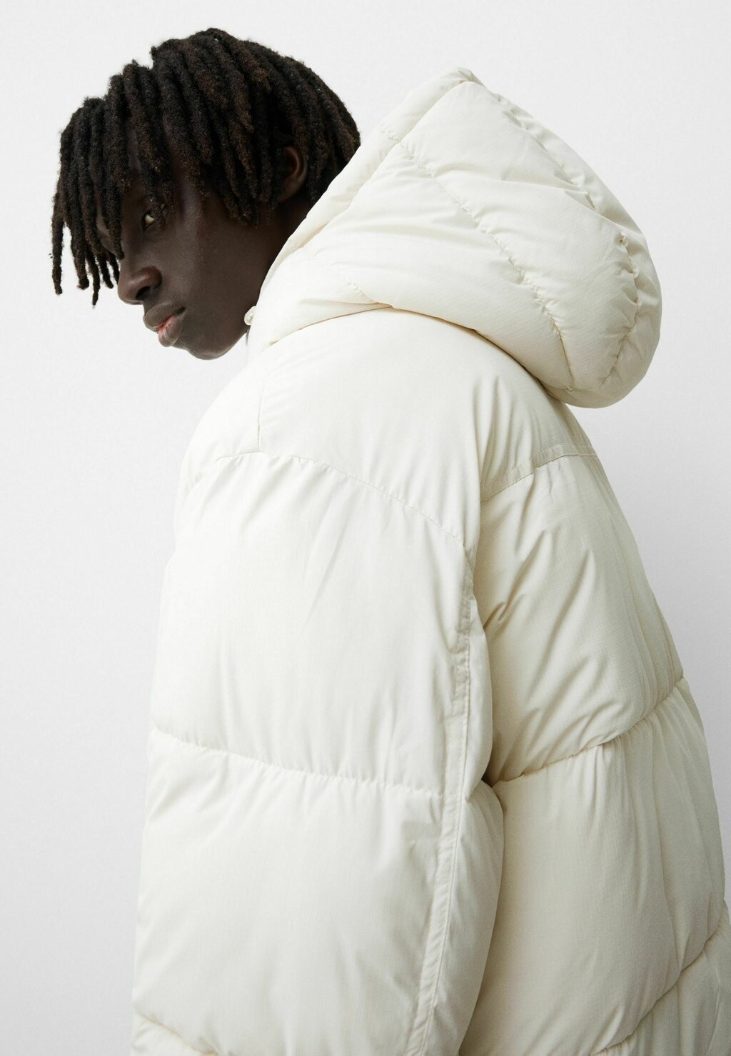 

Зимняя куртка PUFFER Bershka, белый