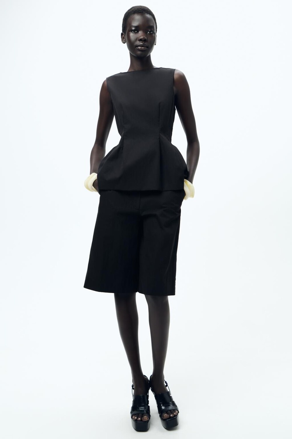 

Длинные шорты-бермуды ZARA, черный