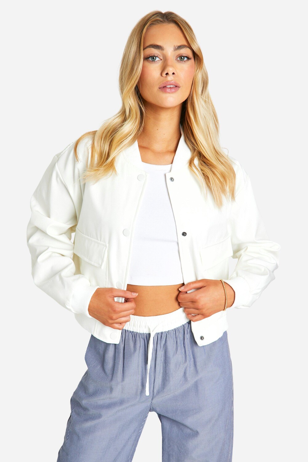 

Бомбер с карманами boohoo, белый