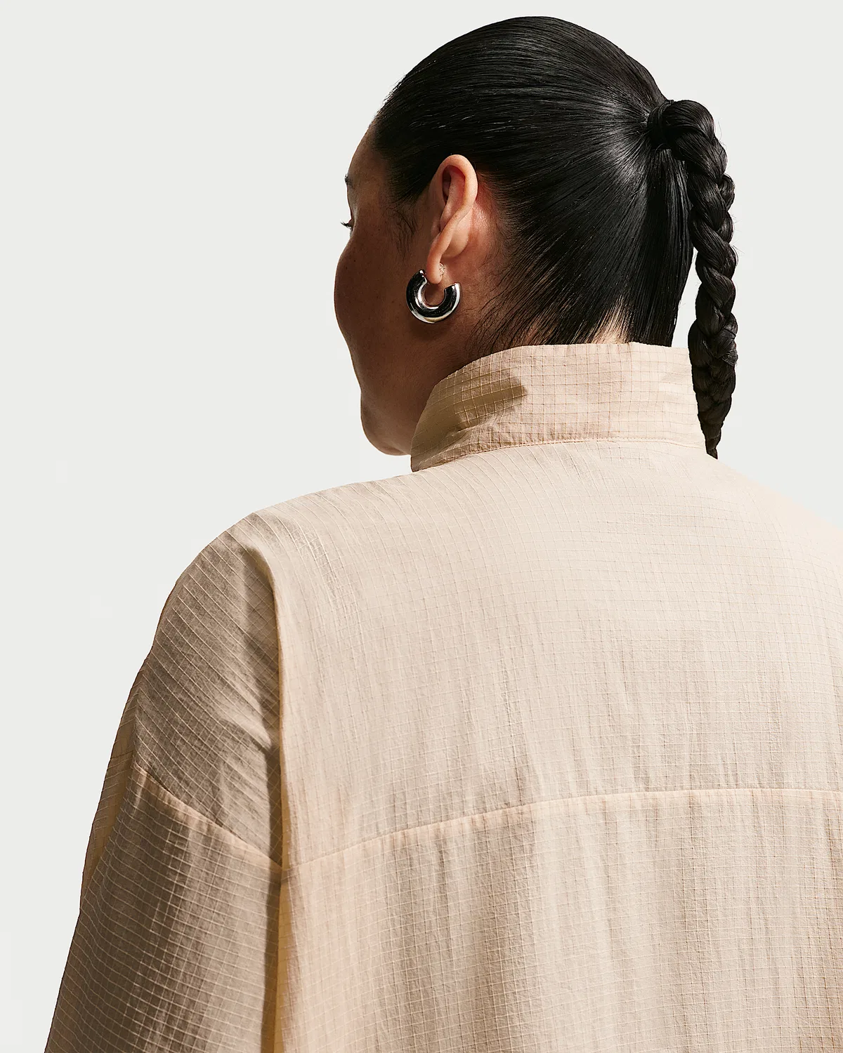 Женская свободная легкая куртка из рипстопа (плюс сайз) Nike Sportswear, Linen/Linen — фото 2