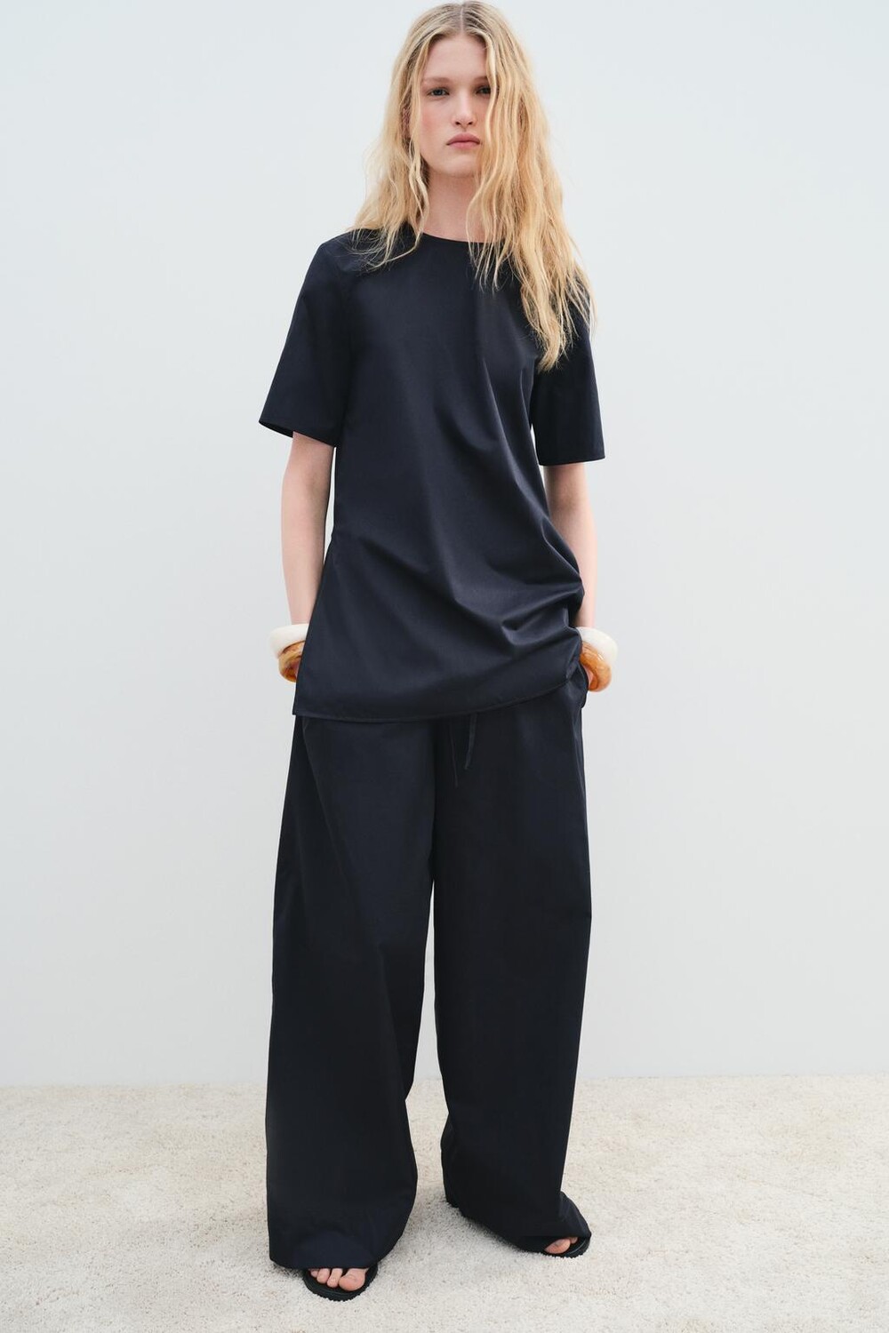 

Длинный топ с шлифами ZARA, темно-синий