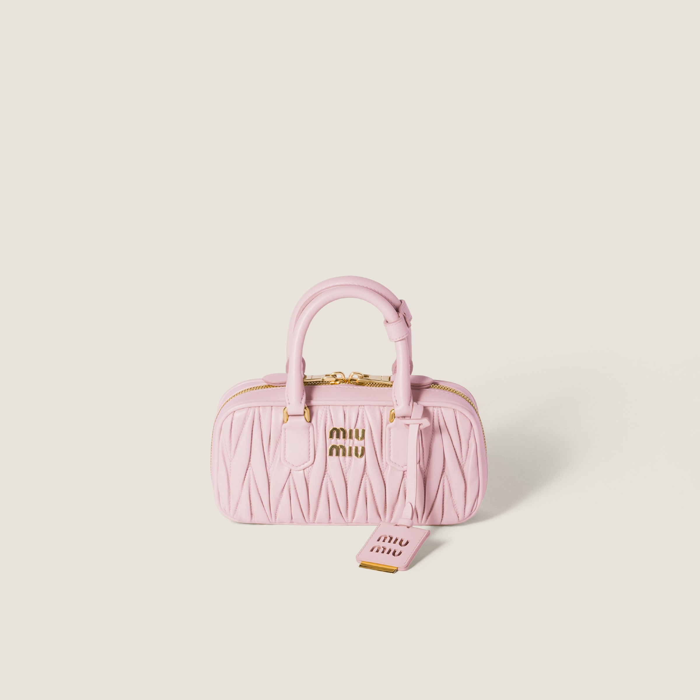 

Мини-сумка arcadie из напповой кожи с простежкой мателлассе MIU MIU, розовый алебастр