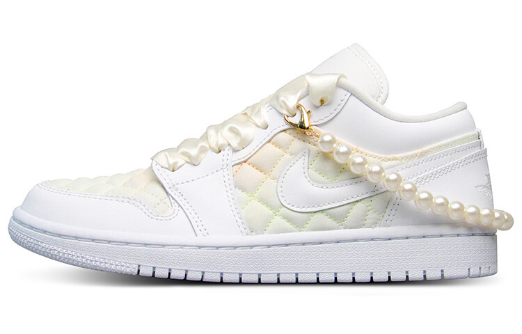 

Кроссовки Air Jordan 1 Vintage Basketball Shoes Women's Low-Top White/Beige