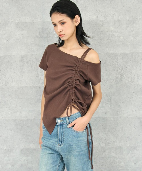 

Топ на одно плечо, в рубчик, с боковыми сборками ANAP, коричневый