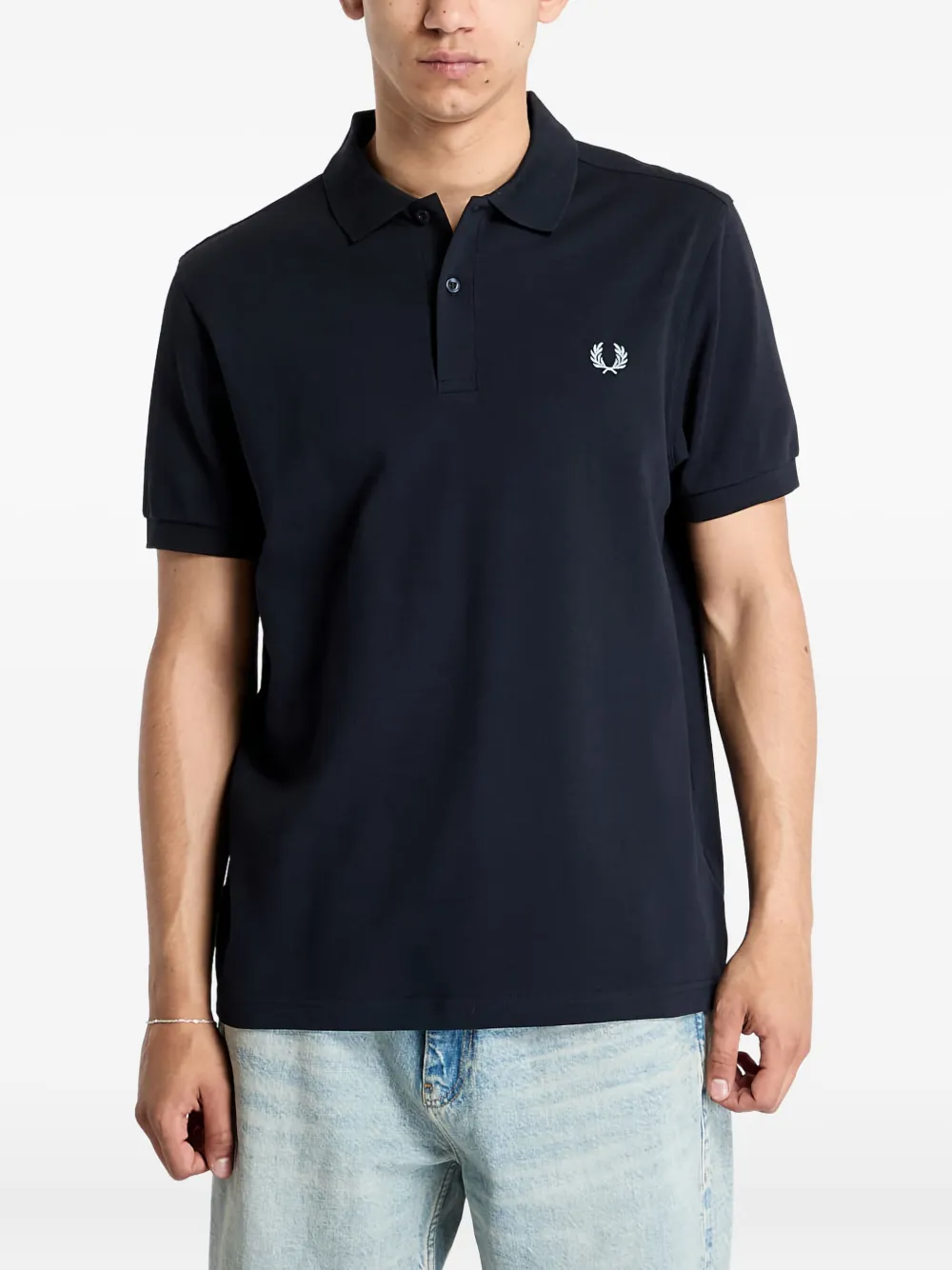 

Хлопковая рубашка-поло с вышивкой в виде лаврового венка Fred Perry, синий
