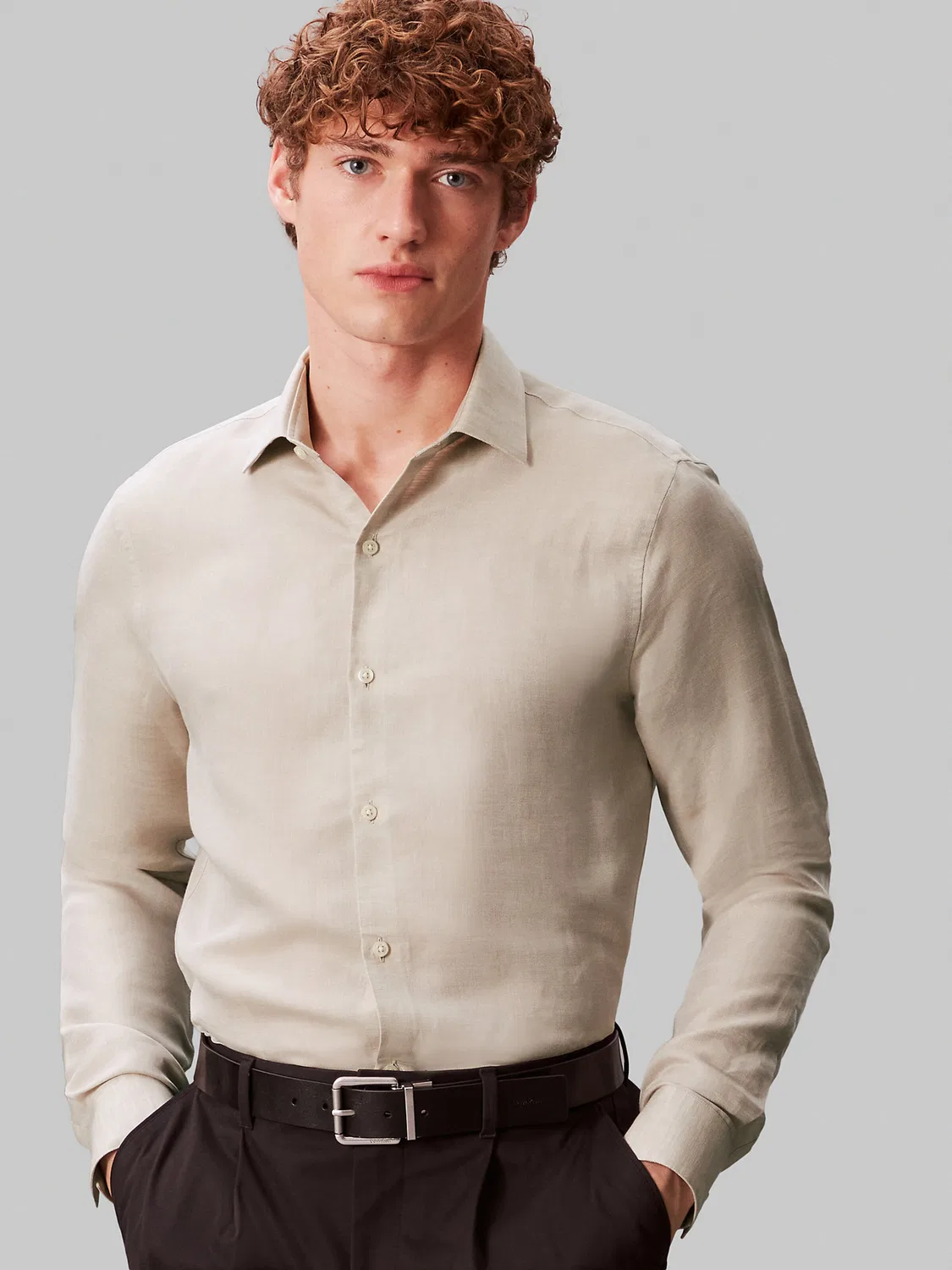 Рубашка на пуговицах Calvin Klein Comfort fit, бежевый — фото 2