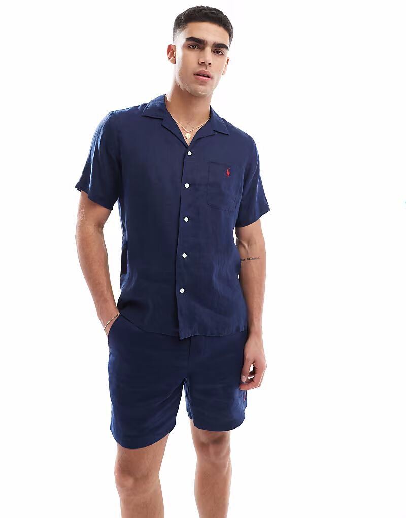 

Polo Ralph Lauren - льняная рубашка с короткими рукавами, темно-синего цвета, воротником-лацкан, логотипом бренда и классическим свободным кроем, коорд