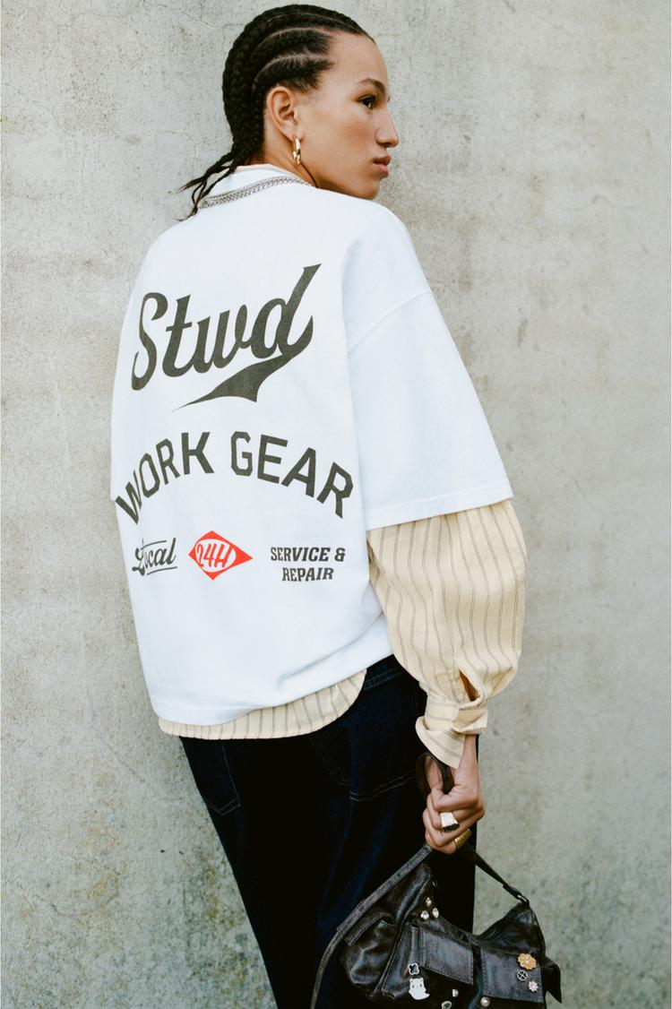 

Футболка свободного кроя Pull And Bear, белый
