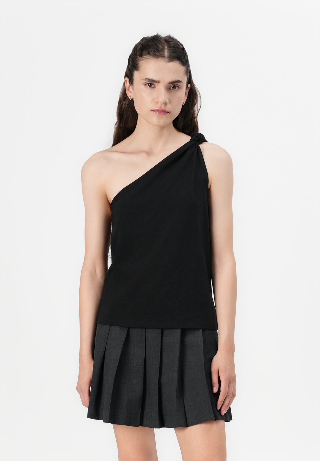 

Топ KNOTTED ONE SHOULDER GAP, черный