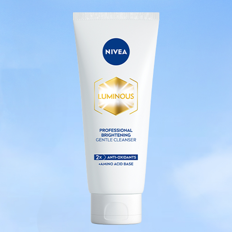 Молочко для умывания Nivea — Очищающее молочко для осветления и контроля жира увлажняющее успокаивающее, 100 г — фото 2