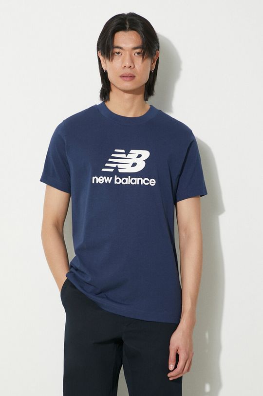 

Хлопковая футболка Sport Essentials New Balance, темно-синий