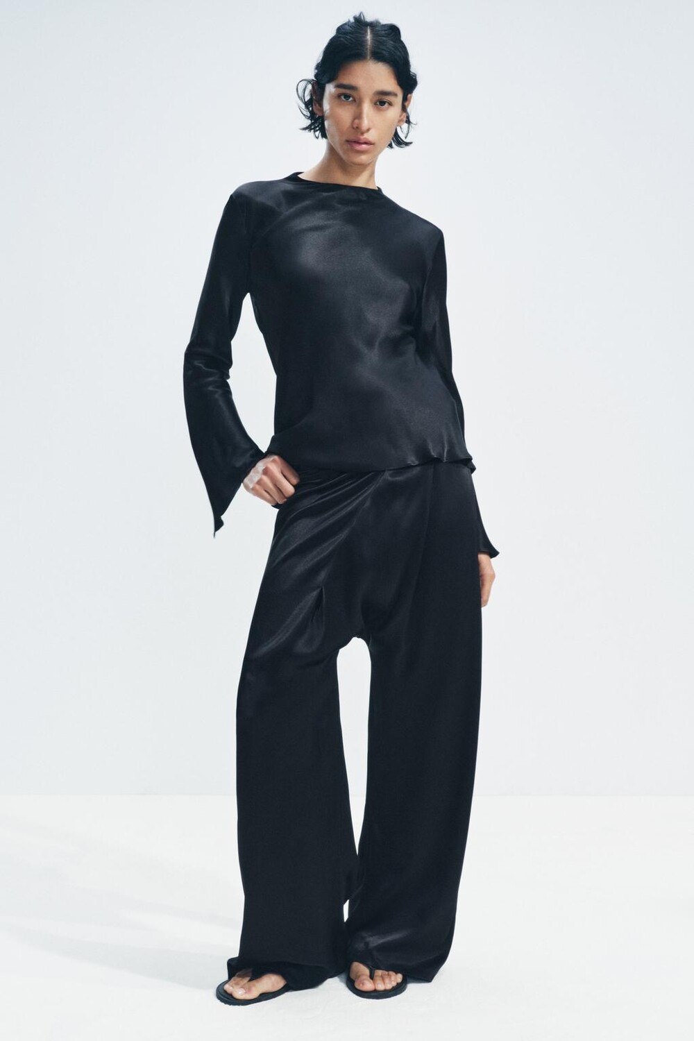 

Атласный топ ZARA, черный