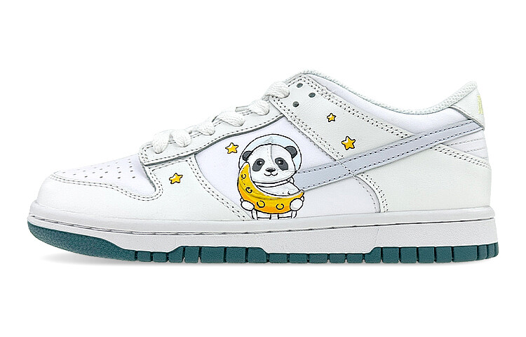 

Женские кроссовки для скейтбординга Nike Dunk, White