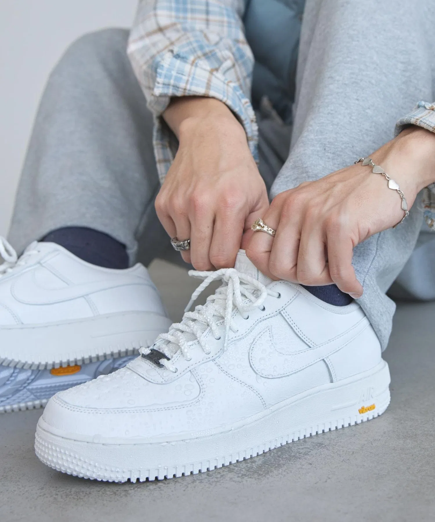 Мужские кроссовки Nike Air Force 1 Gore-Tex из натуральной кожи, белые — фото 3