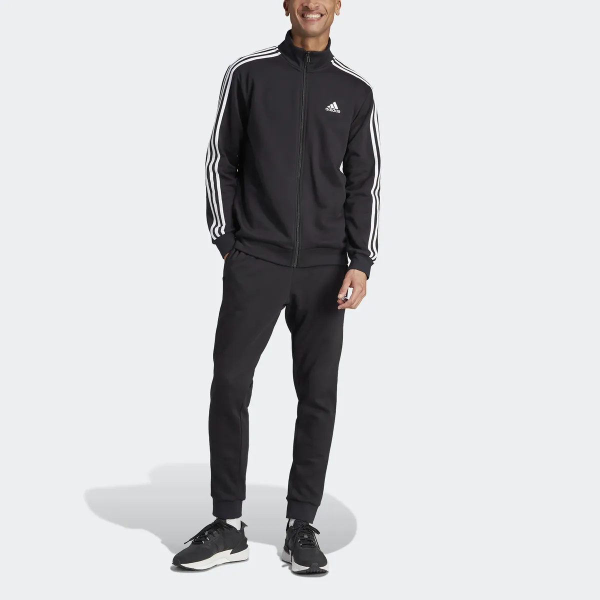 

Спортивный костюм Adidas Sportswear "BASIC 3-STRIPES" (2 шт.), черный