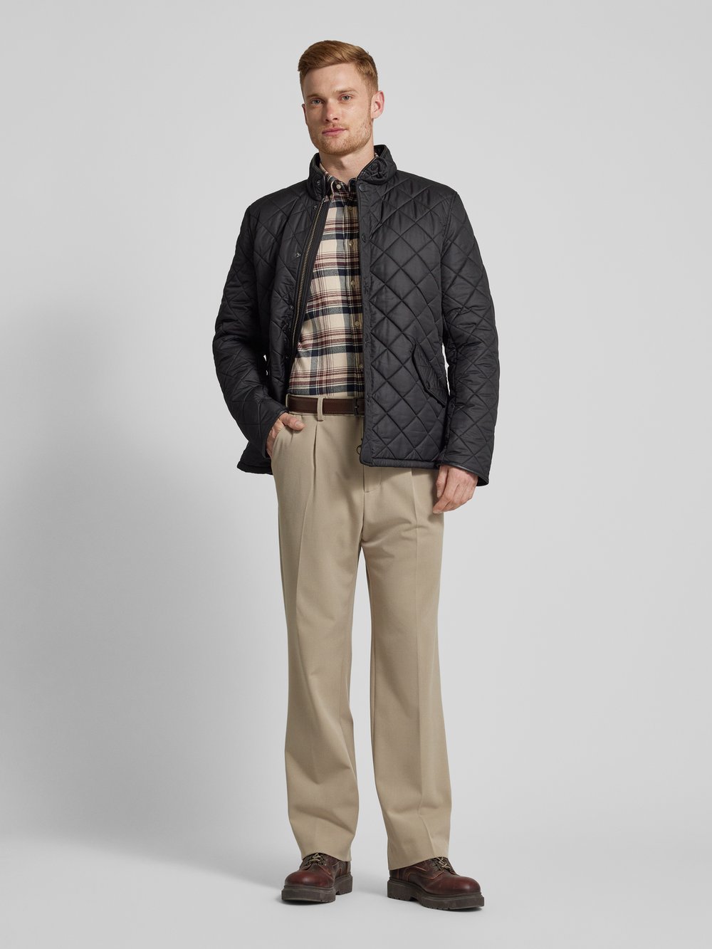

Приталенная повседневная рубашка с воротником на пуговицах Barbour, песочный