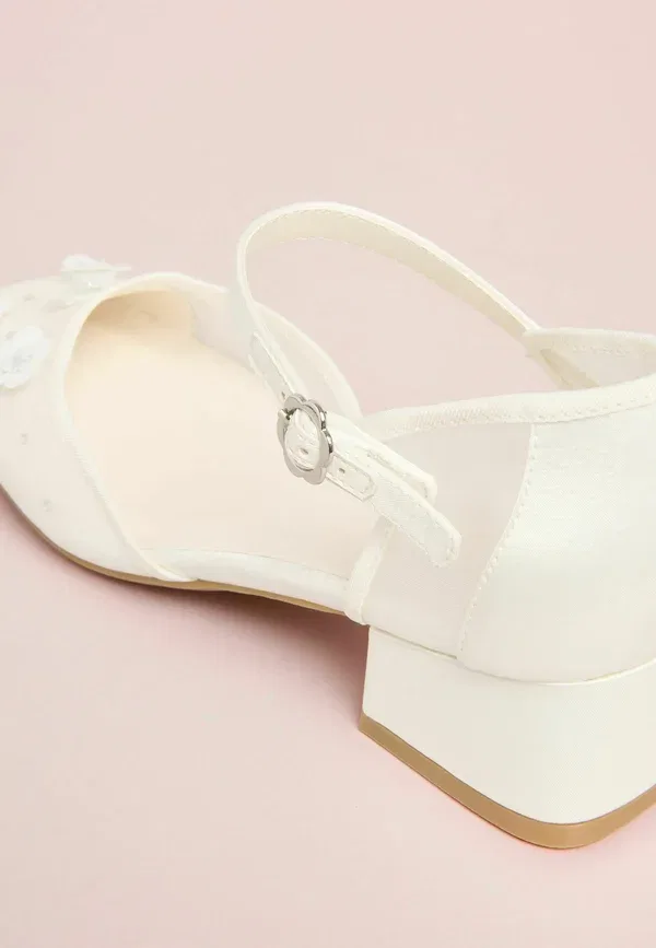 Балетки Lipsy Sequin floral ankle strap, белый — фото 2