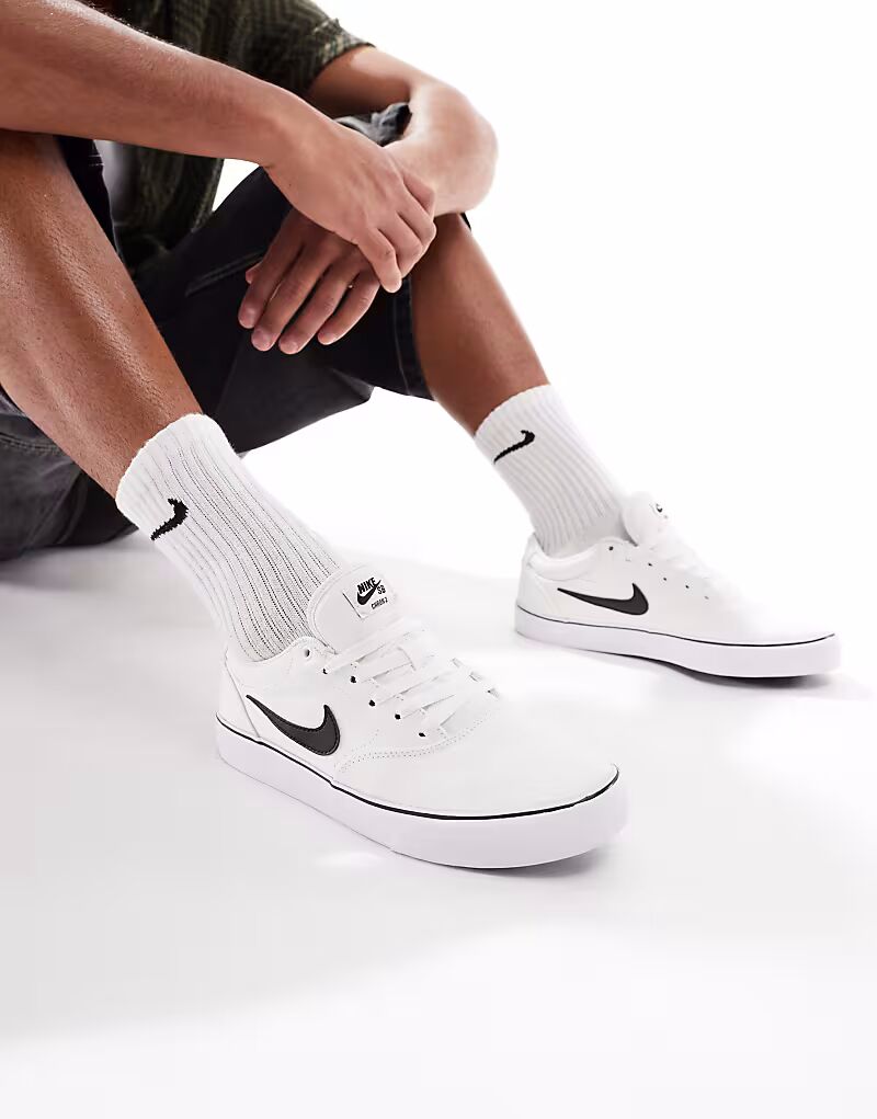 

Кроссовки Nike SB Chron 2 белого цвета