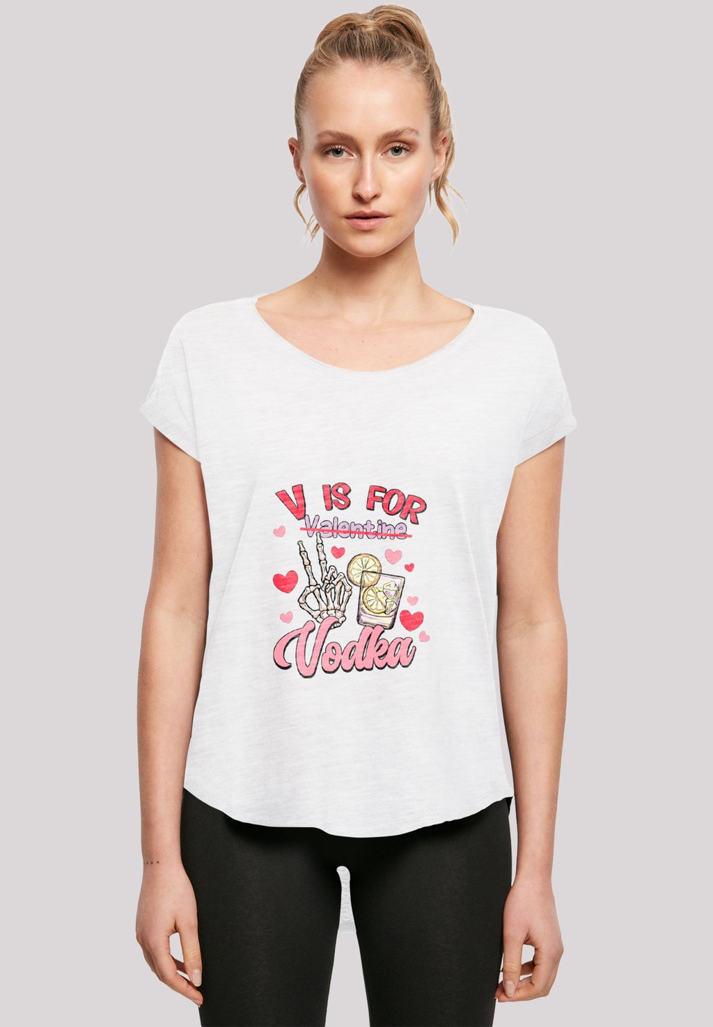

Футболка с принтом ANTI VALENTINSTAG V IS FOR VODKA F4NT4STIC, белый