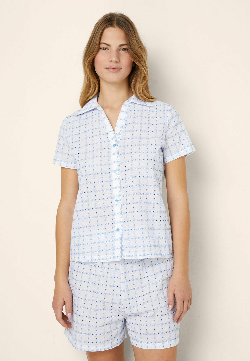 

Пижамный комплект CHIC FLOWERS SET - Pyjamas Yamamay, белый