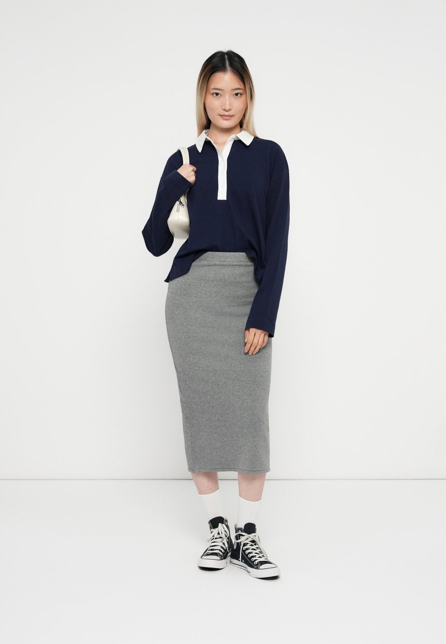 Юбка GAP MIDI CASHSOFT LITE SKIRT, Charcoal Grey/Grey — фото 2