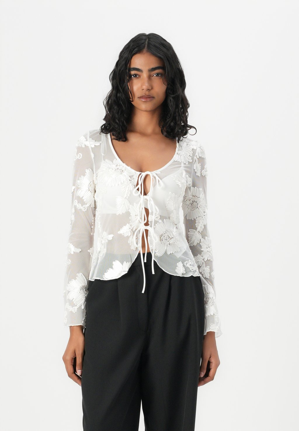 

Топ с длинными рукавами TIE Gina Tricot, кремовый